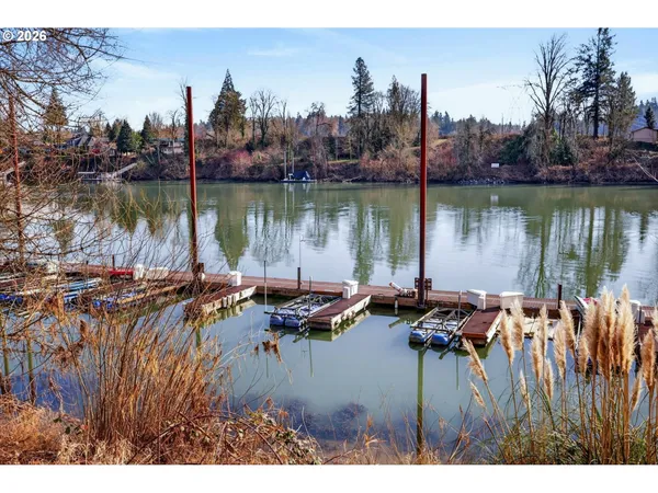 $1,498,000 | 32092 Willamette Way East, Wilsonville, OR 97070