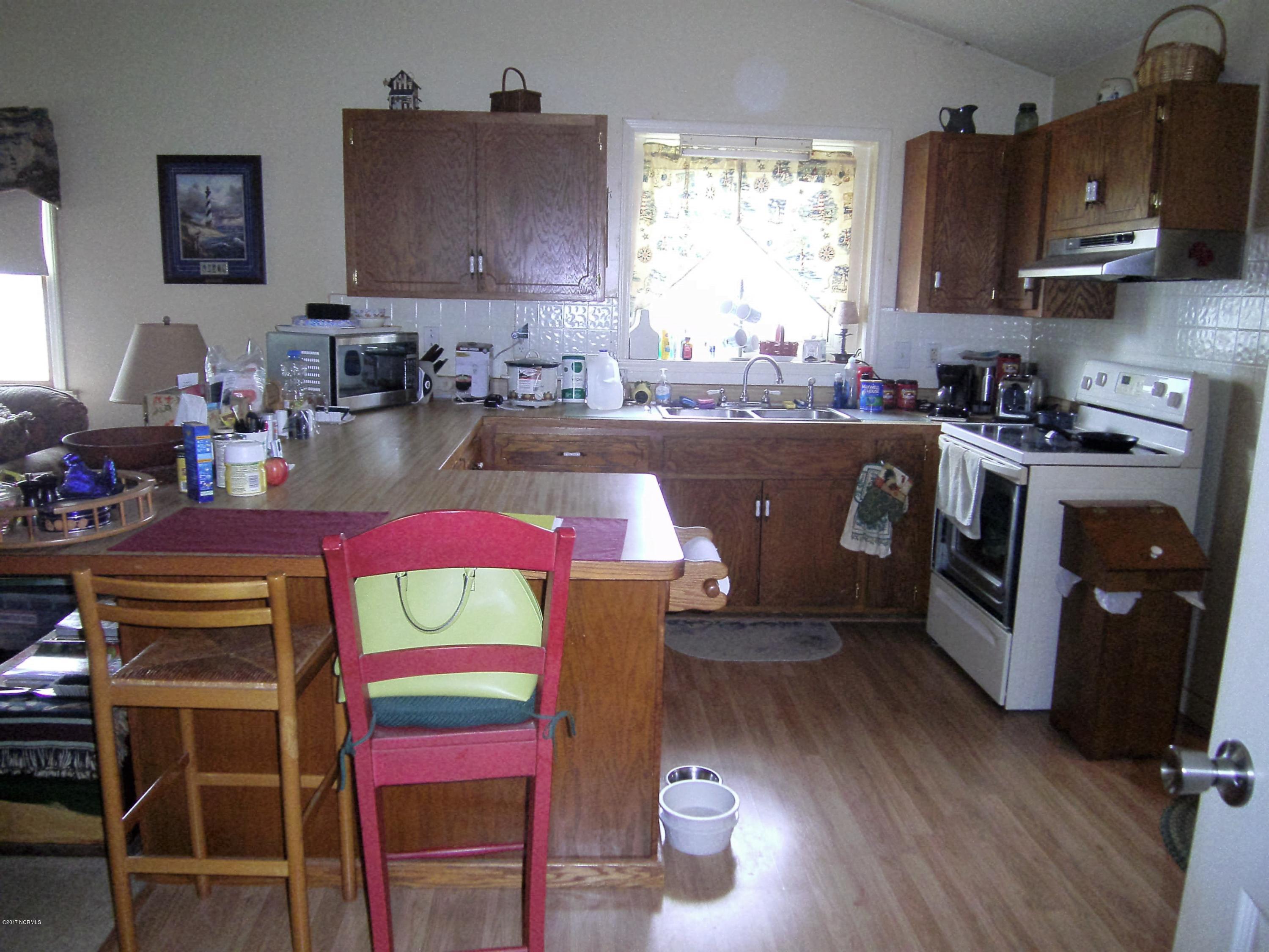 113 Murphy Road Davis, NC 28524 - Photo 6 of 15 Kitchen