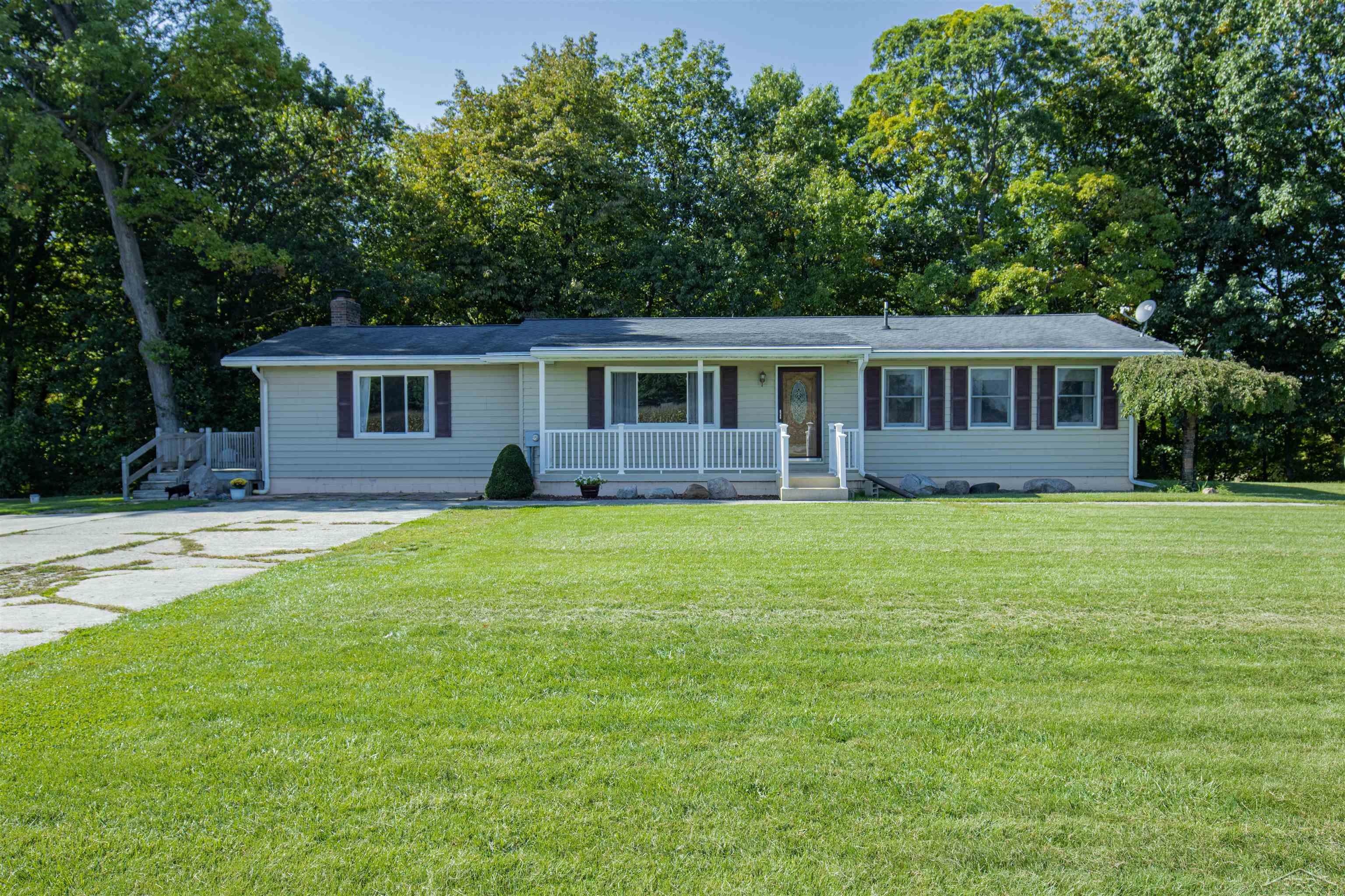 19250 Niver Road Oakley, MI 48649 - Photo 2 of 45 50123857-1.JPG