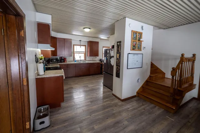 $325,000 | 22598 700th Avenue, Albert Lea, MN 56007