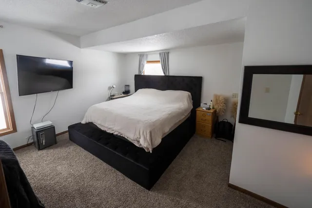 $325,000 | 22598 700th Avenue, Albert Lea, MN 56007