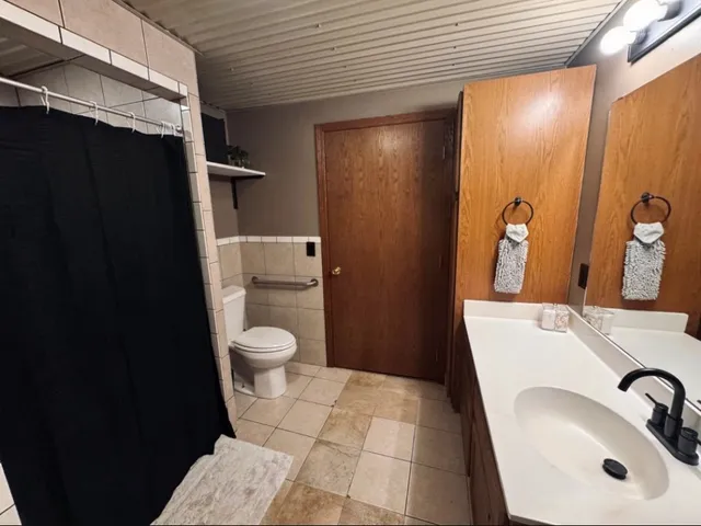 $325,000 | 22598 700th Avenue, Albert Lea, MN 56007