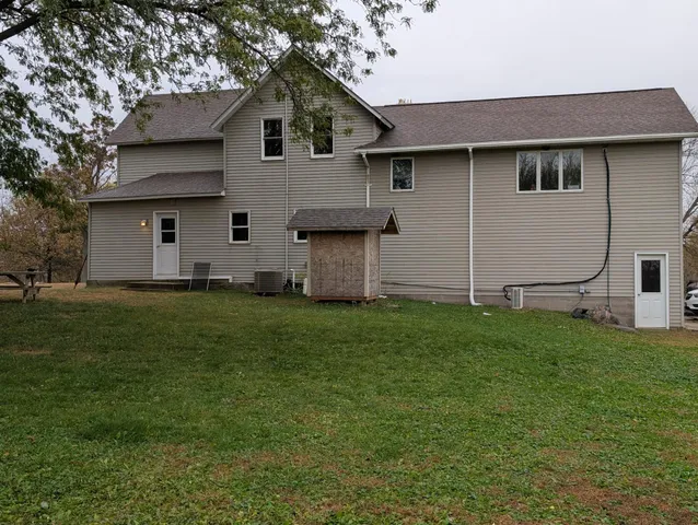 $325,000 | 22598 700th Avenue, Albert Lea, MN 56007