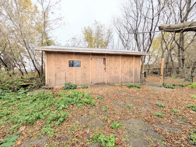 $325,000 | 22598 700th Avenue, Albert Lea, MN 56007
