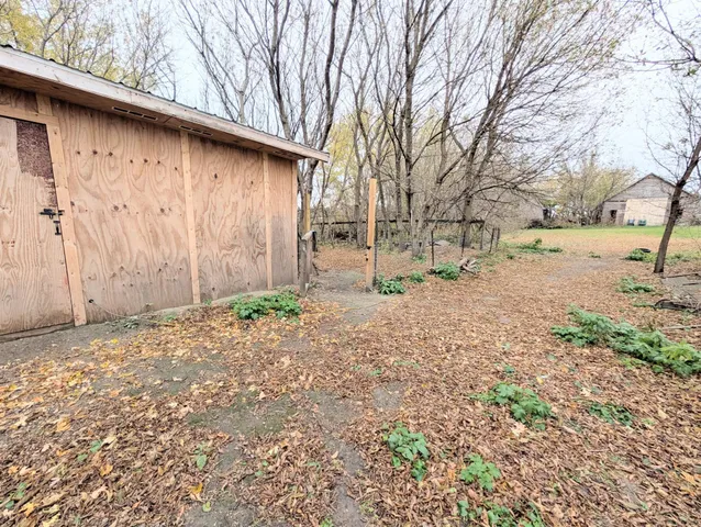 $325,000 | 22598 700th Avenue, Albert Lea, MN 56007