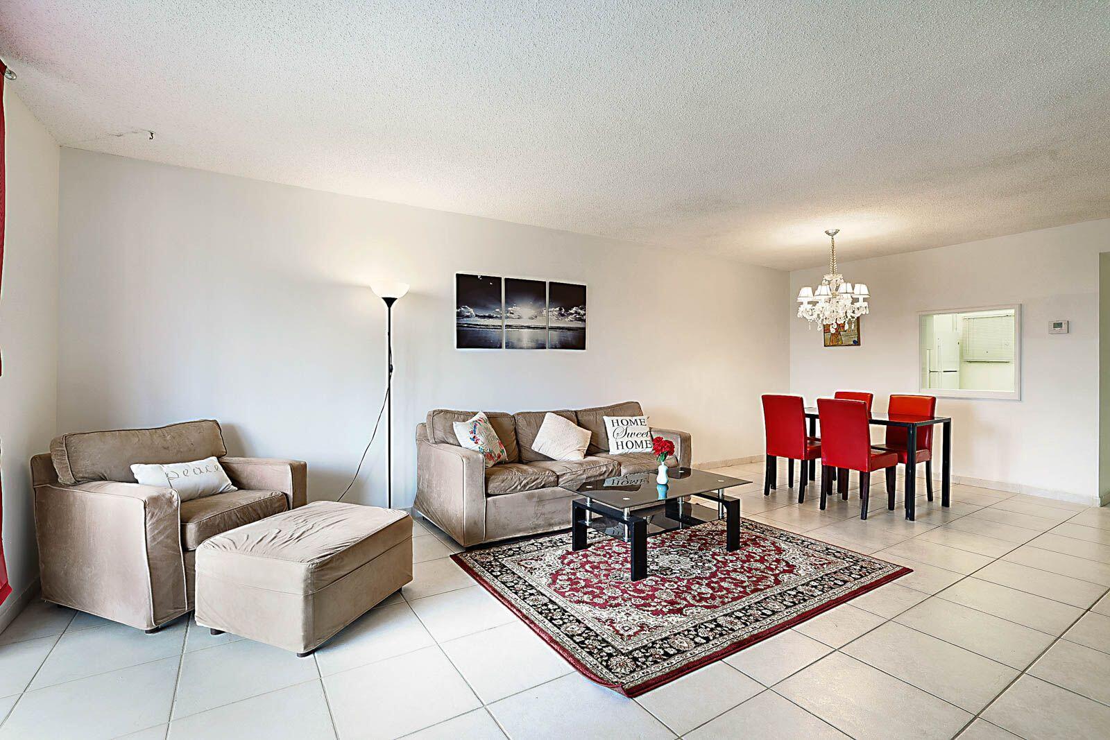 250 Northwest 67th Street, Unit 320 Boca Raton, FL 33487 - Photo 3 of 35 Living Room