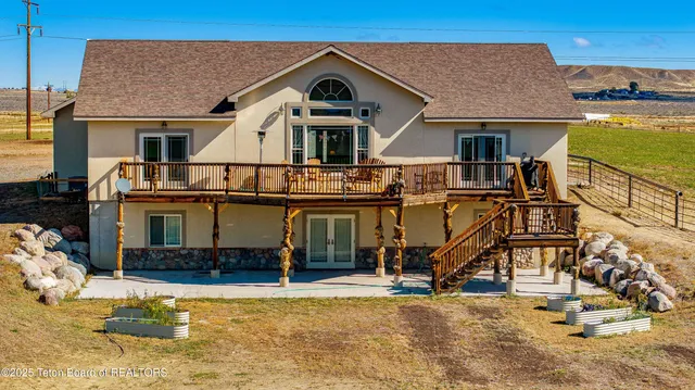 $1,075,000 | 143 Moonshine Road, Riverton, WY 82501