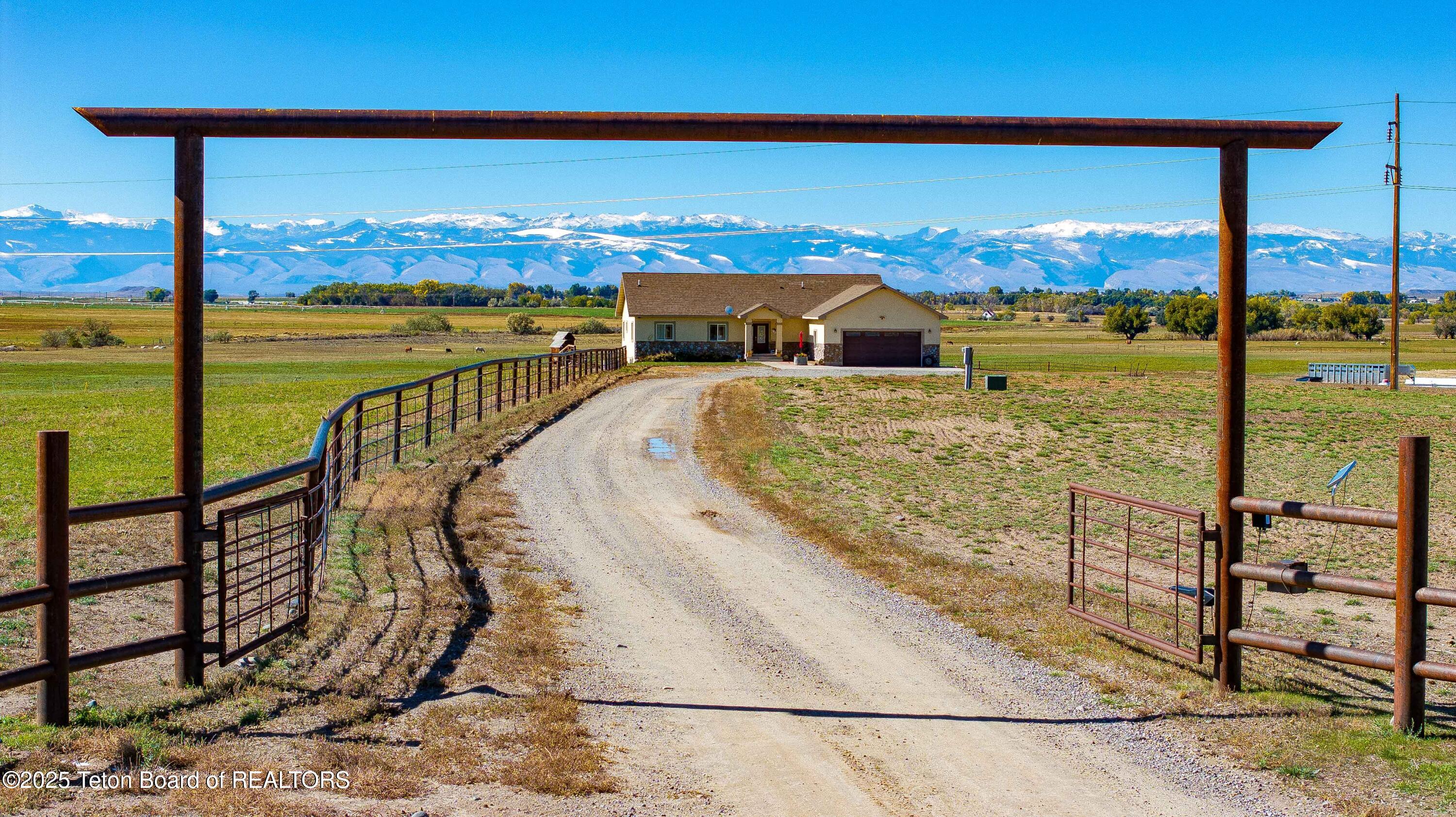 143 Moonshine Road Riverton, WY 82501 - Photo 2 of 72 1