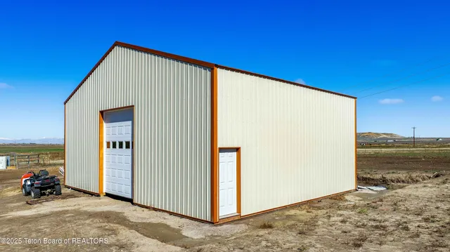 $1,075,000 | 143 Moonshine Road, Riverton, WY 82501