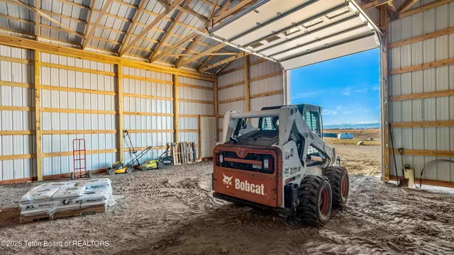 $1,075,000 | 143 Moonshine Road, Riverton, WY 82501