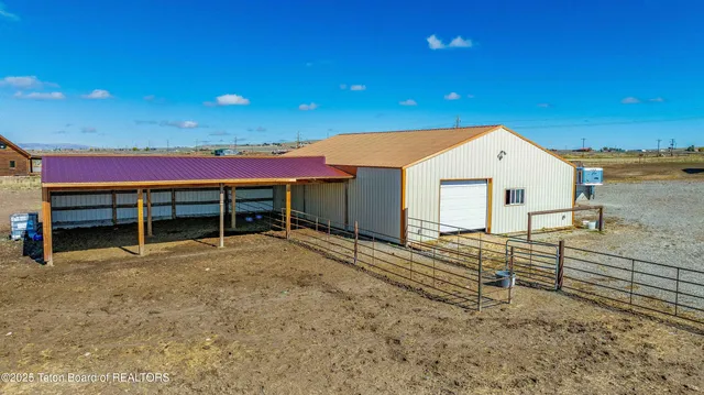 $1,075,000 | 143 Moonshine Road, Riverton, WY 82501