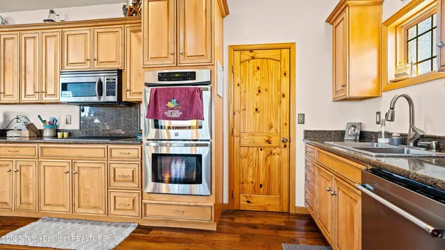 $1,075,000 | 143 Moonshine Road, Riverton, WY 82501