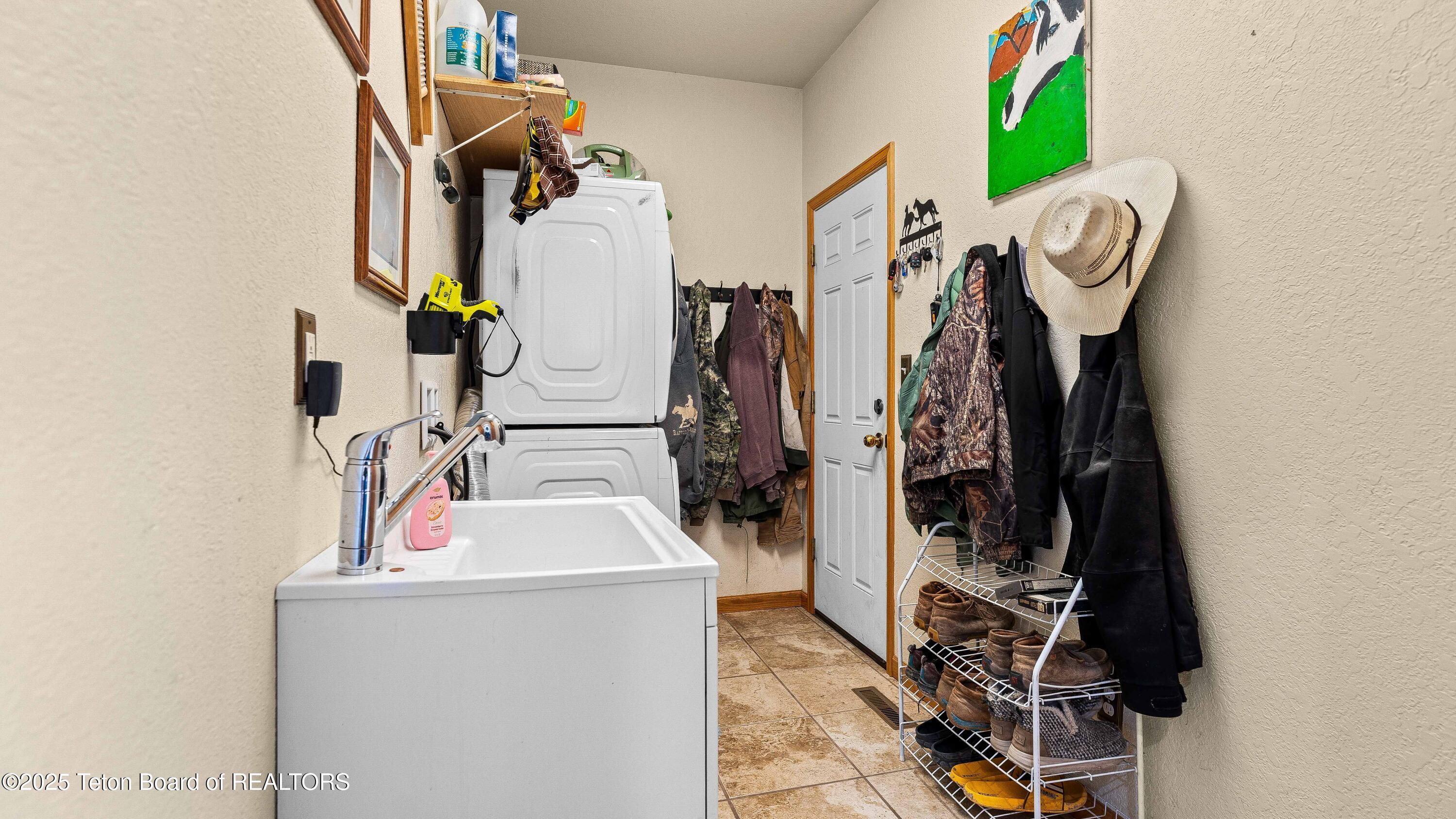 143 Moonshine Road Riverton, WY 82501 - Photo 59 of 72 PHP05587