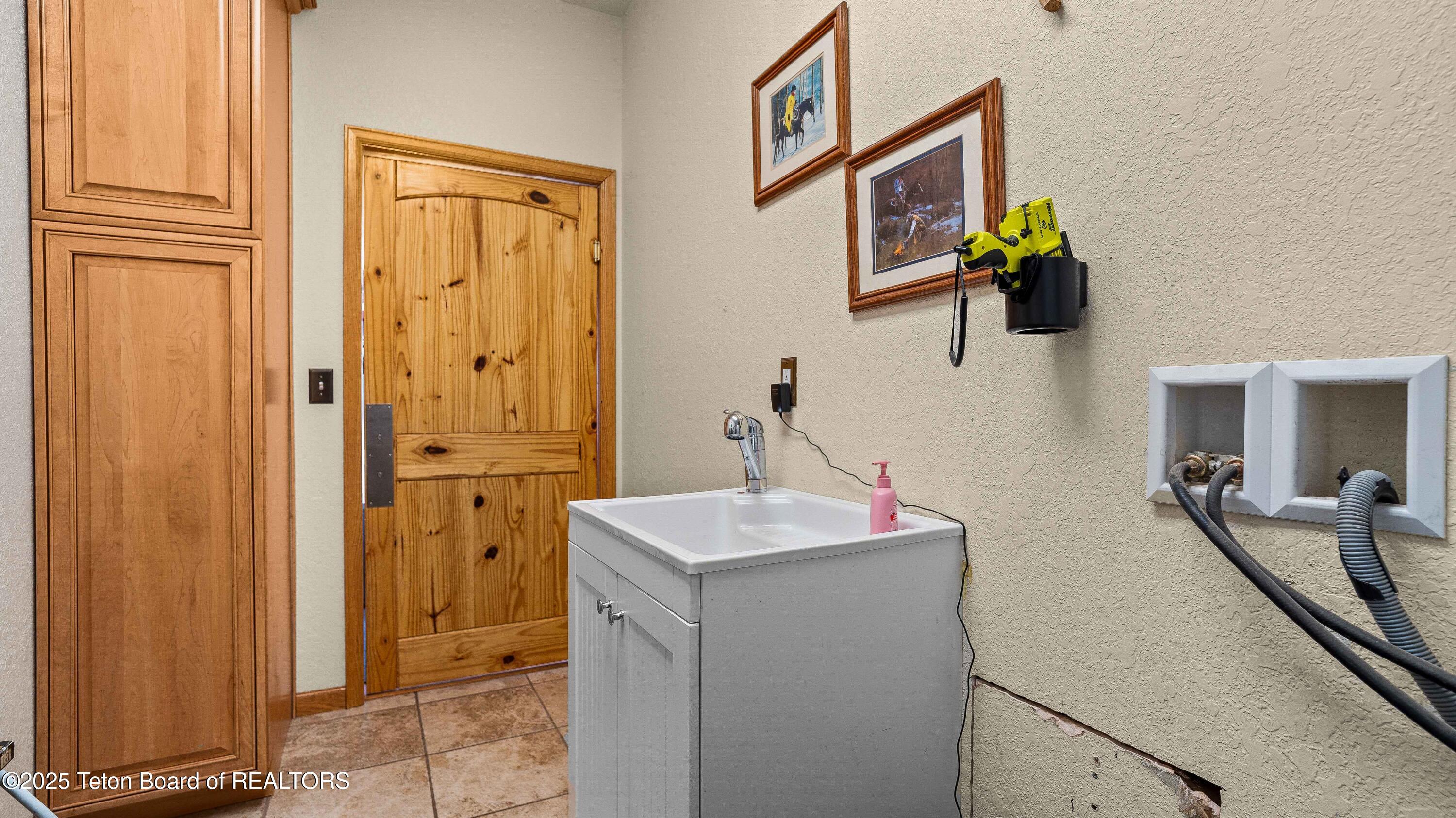 143 Moonshine Road Riverton, WY 82501 - Photo 60 of 72 PHP05592