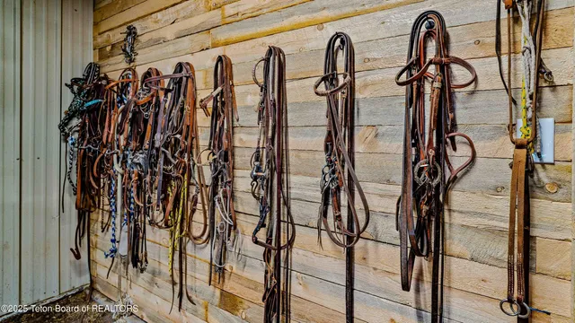 $1,075,000 | 143 Moonshine Road, Riverton, WY 82501