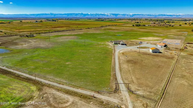 $1,075,000 | 143 Moonshine Road, Riverton, WY 82501