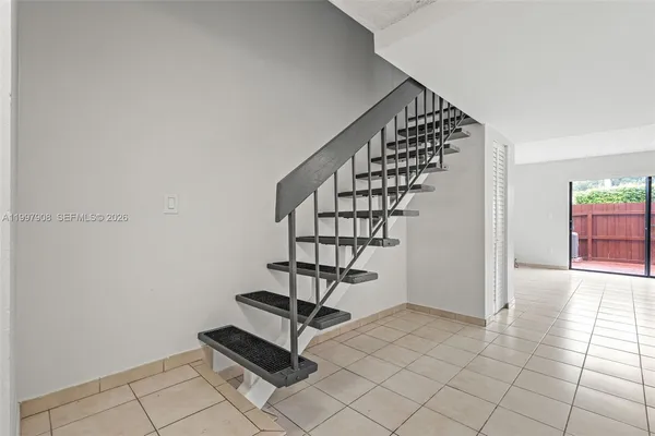 $2,650 | 319 Northwest 109th Avenue, Unit 3B, Miami, FL 33172