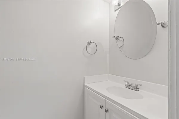 $2,650 | 319 Northwest 109th Avenue, Unit 3B, Miami, FL 33172