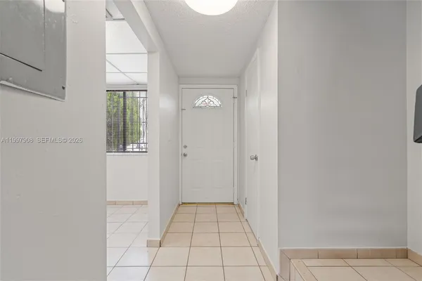 $2,650 | 319 Northwest 109th Avenue, Unit 3B, Miami, FL 33172