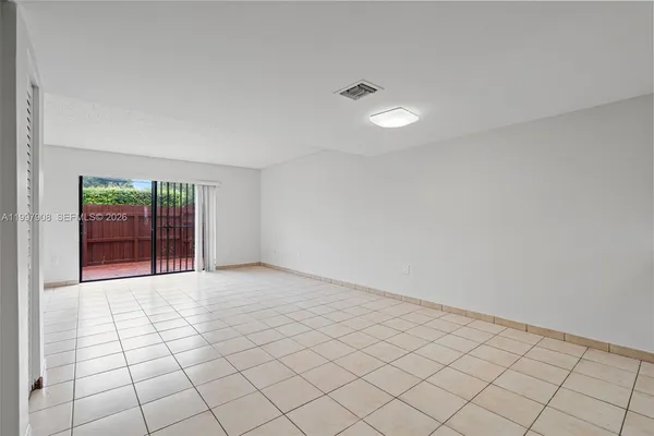 $2,650 | 319 Northwest 109th Avenue, Unit 3B, Miami, FL 33172