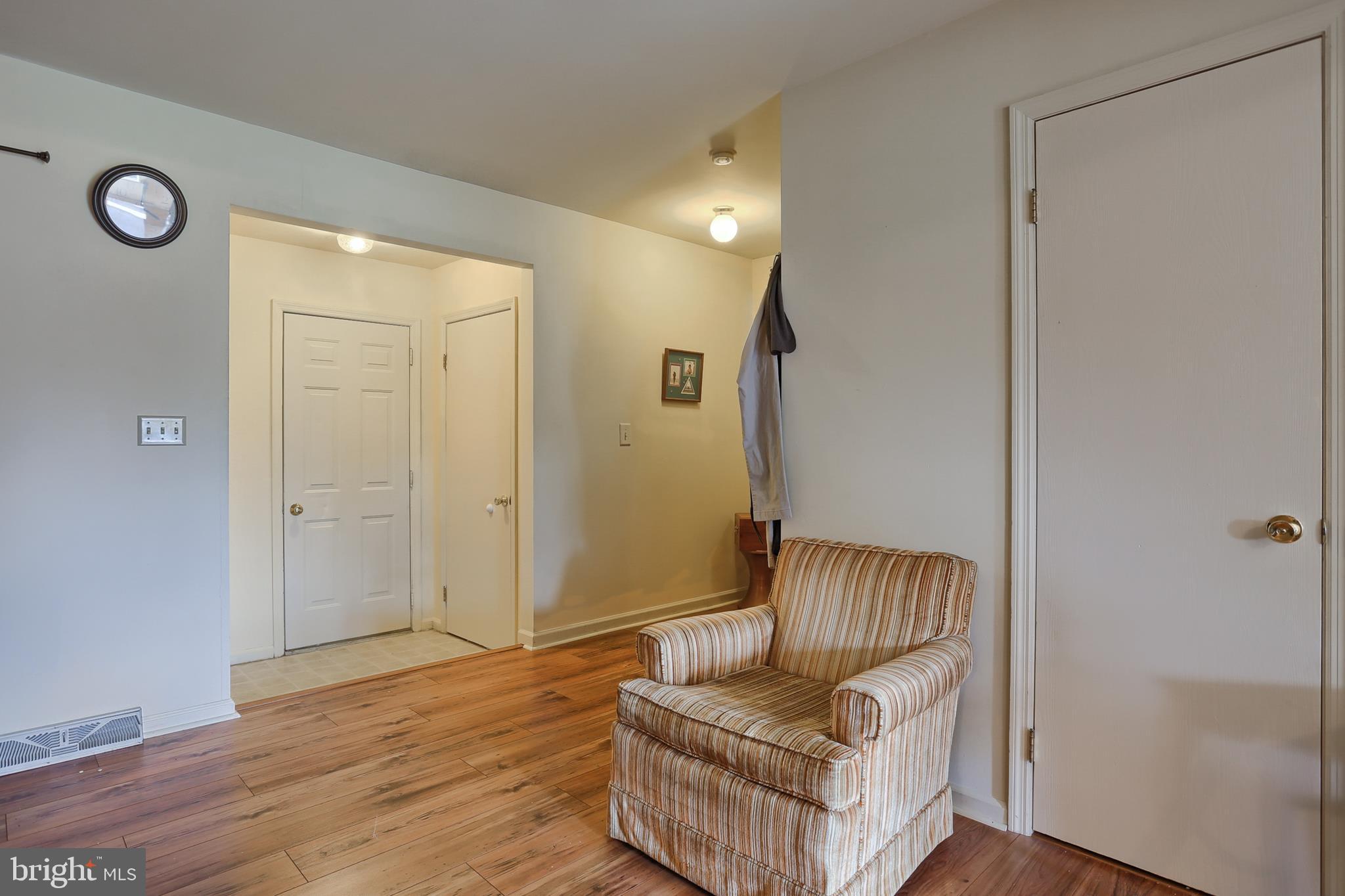 2160 Walnut Street Lebanon, PA 17042 - Photo 3 of 21 Foyer