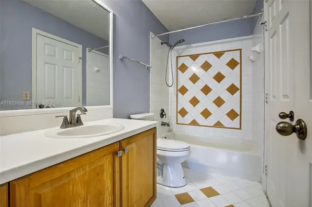 $3,400 | 13174 Northwest 9th Court, Pembroke Pines, FL 33028