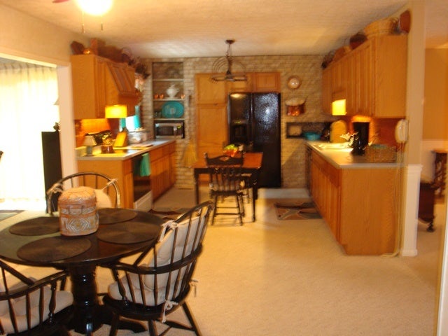 339 Farm Road Lewisburg, WV 24901 - Photo 12 of 39 Kitchen
