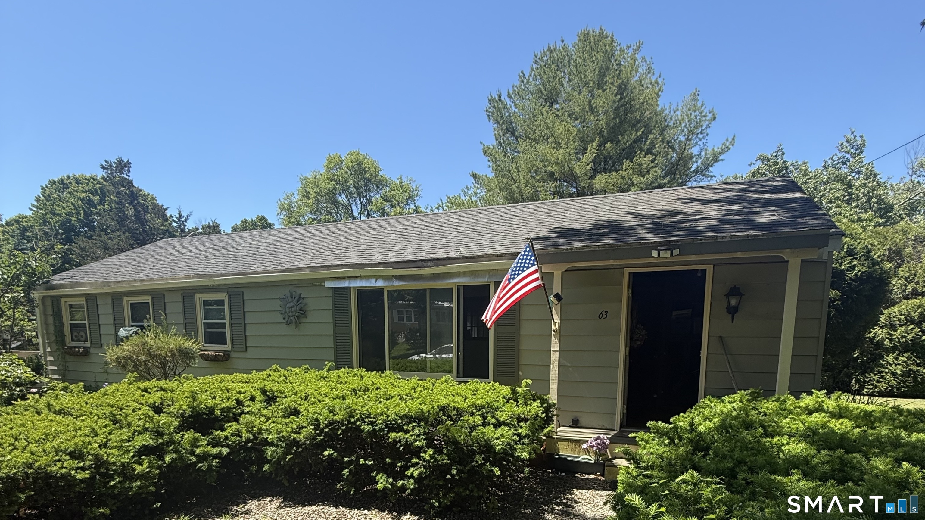 63 Evergreen Park Clinton, CT 06413 - Photo 1 of 11