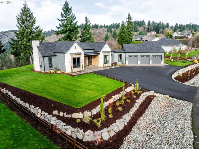 $1,795,000 | 697 Sommerset Road, Woodland, WA 98674