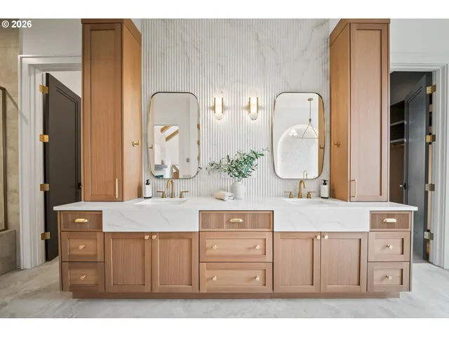 $1,795,000 | 697 Sommerset Road, Woodland, WA 98674