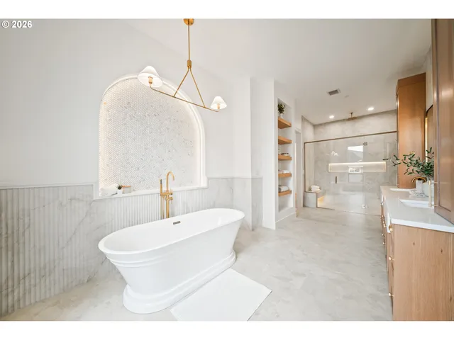 $1,795,000 | 697 Sommerset Road, Woodland, WA 98674