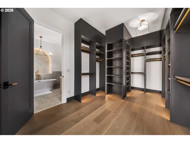 $1,795,000 | 697 Sommerset Road, Woodland, WA 98674