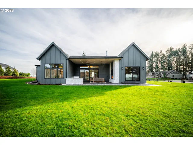 $1,795,000 | 697 Sommerset Road, Woodland, WA 98674