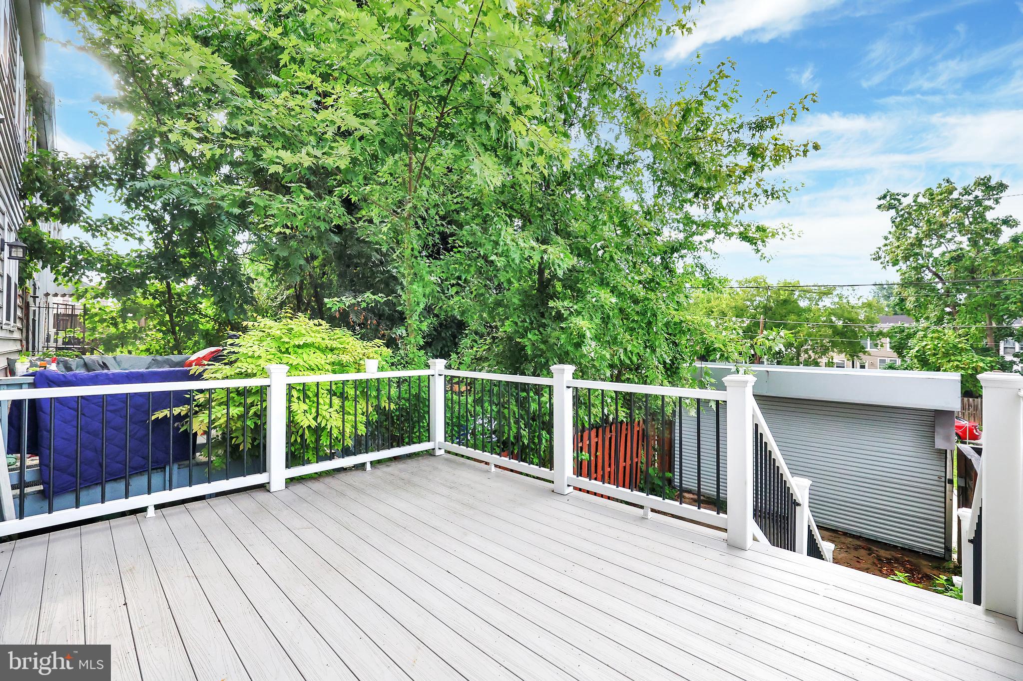 623 Longfellow Street Northwest Washington, DC 20011 - Photo 9 of 30 Entry Level Deck