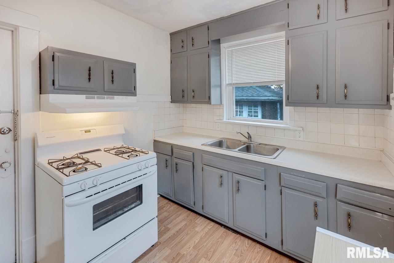 1803 West Main Street Peoria, IL 61606 - Photo 12 of 20
