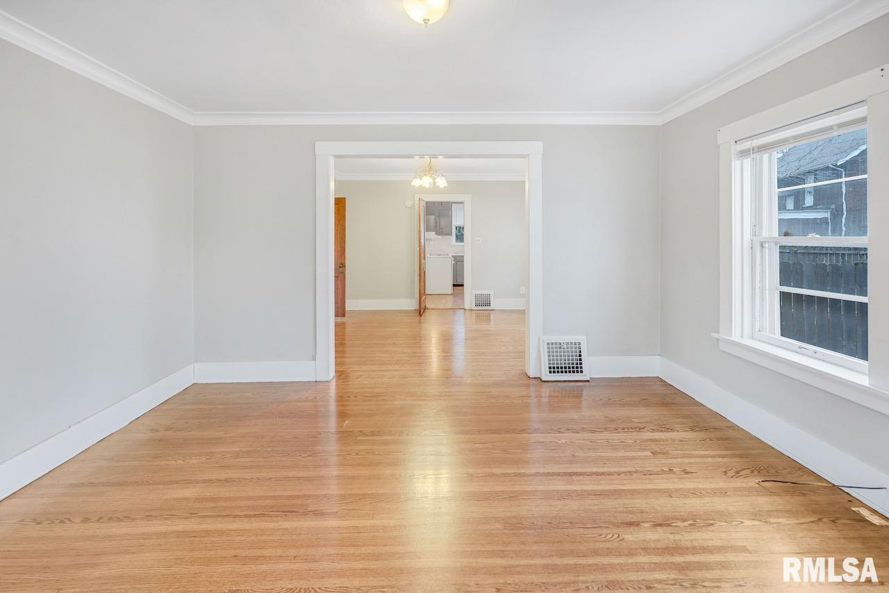 1803 West Main Street Peoria, IL 61606 - Photo 7 of 20