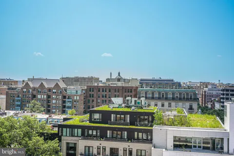 a picture of city view