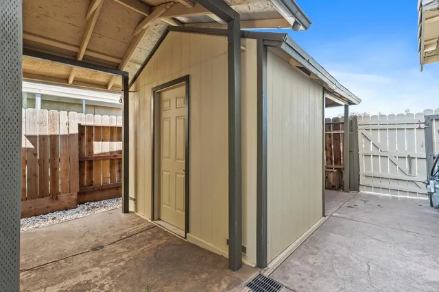 $800,000 | 351 Ruess Road, Ripon, CA 95366