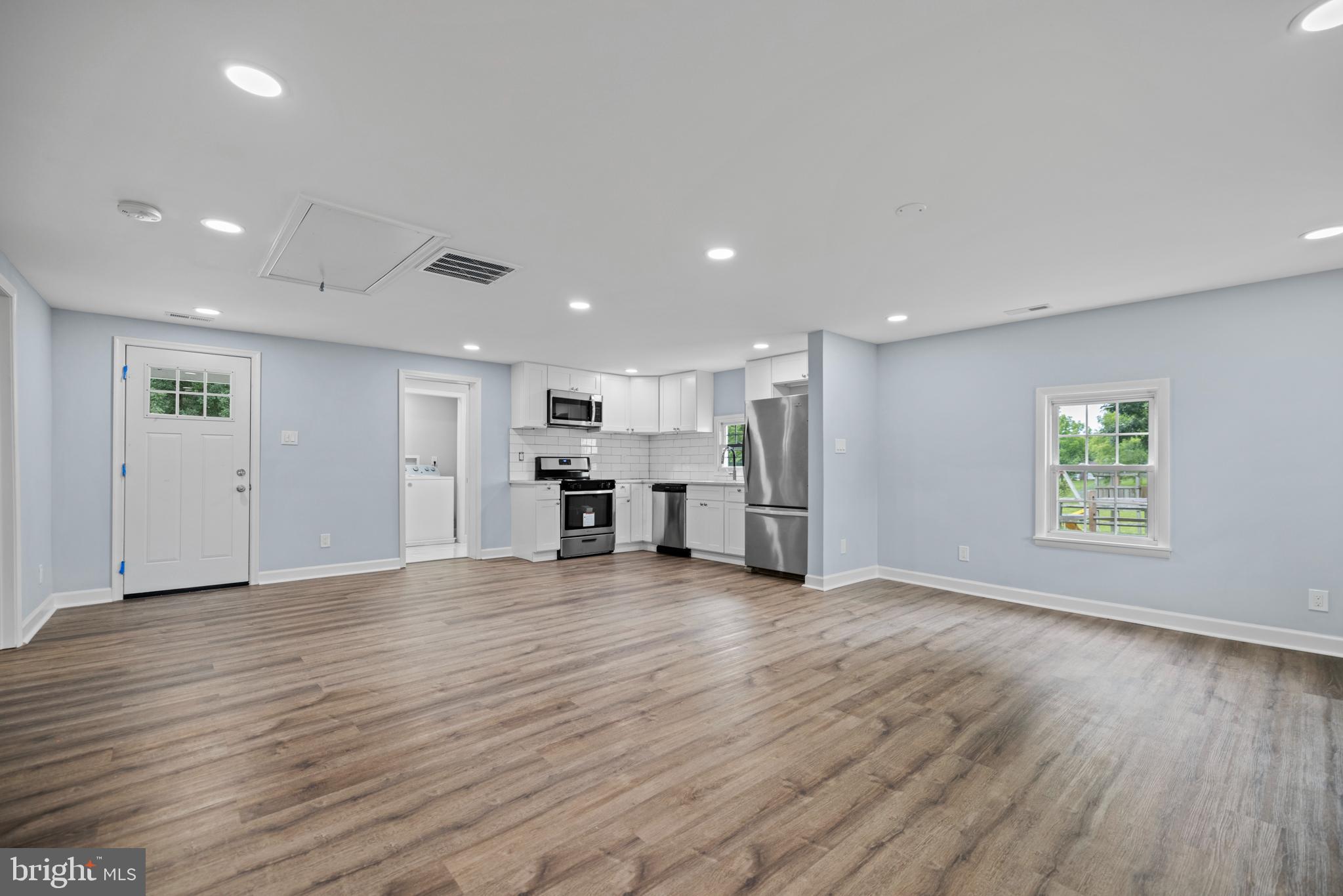 15945 Broadfording Road Clear Spring, MD 21722 - Photo 31 of 32 Easy to entertain with this open floor plan!