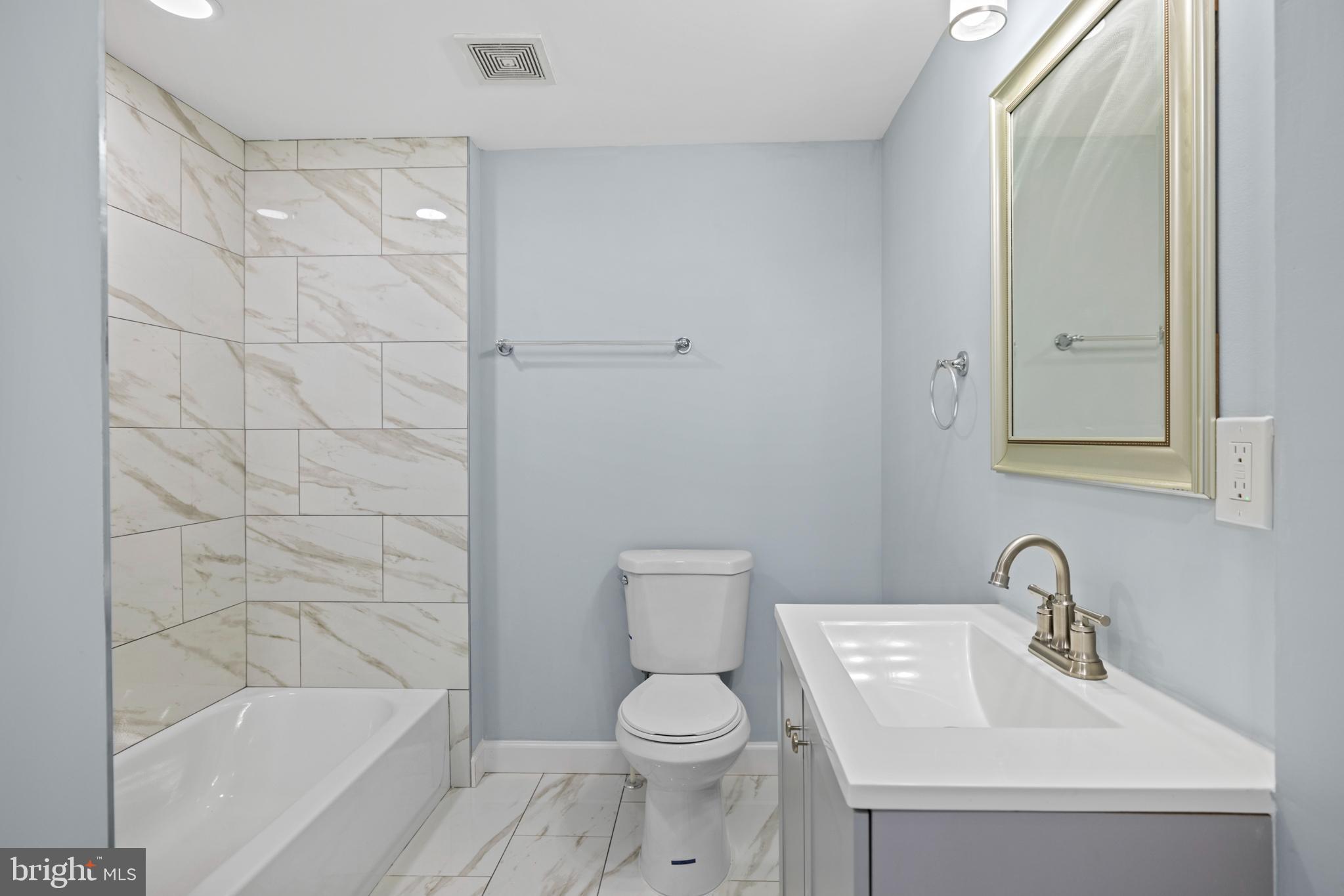 15945 Broadfording Road Clear Spring, MD 21722 - Photo 12 of 32 Amazing Bath!