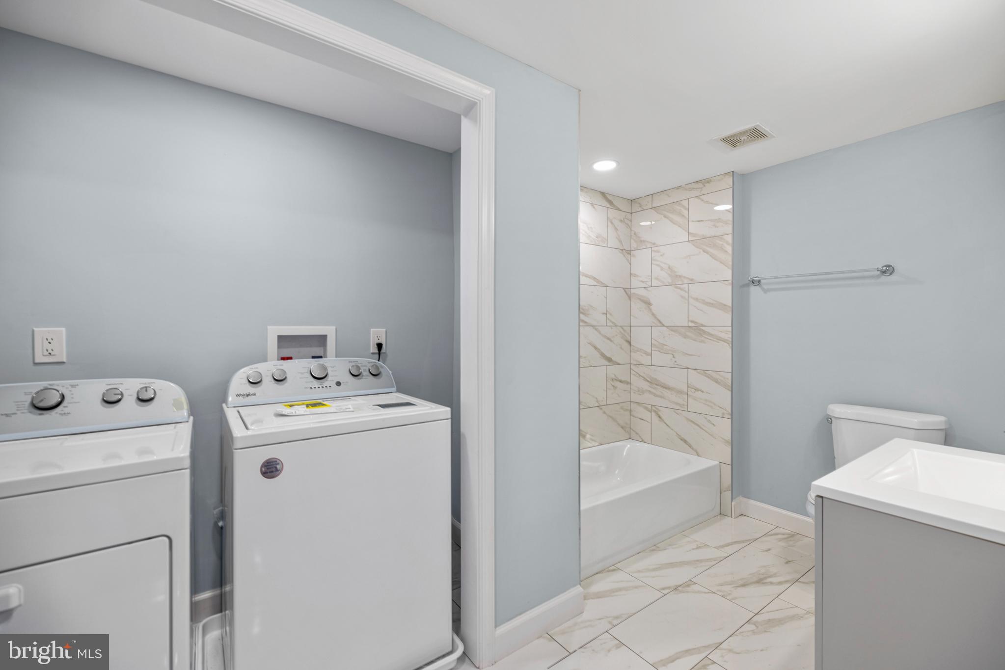 15945 Broadfording Road Clear Spring, MD 21722 - Photo 14 of 32 Convienent Washer/Dryer!