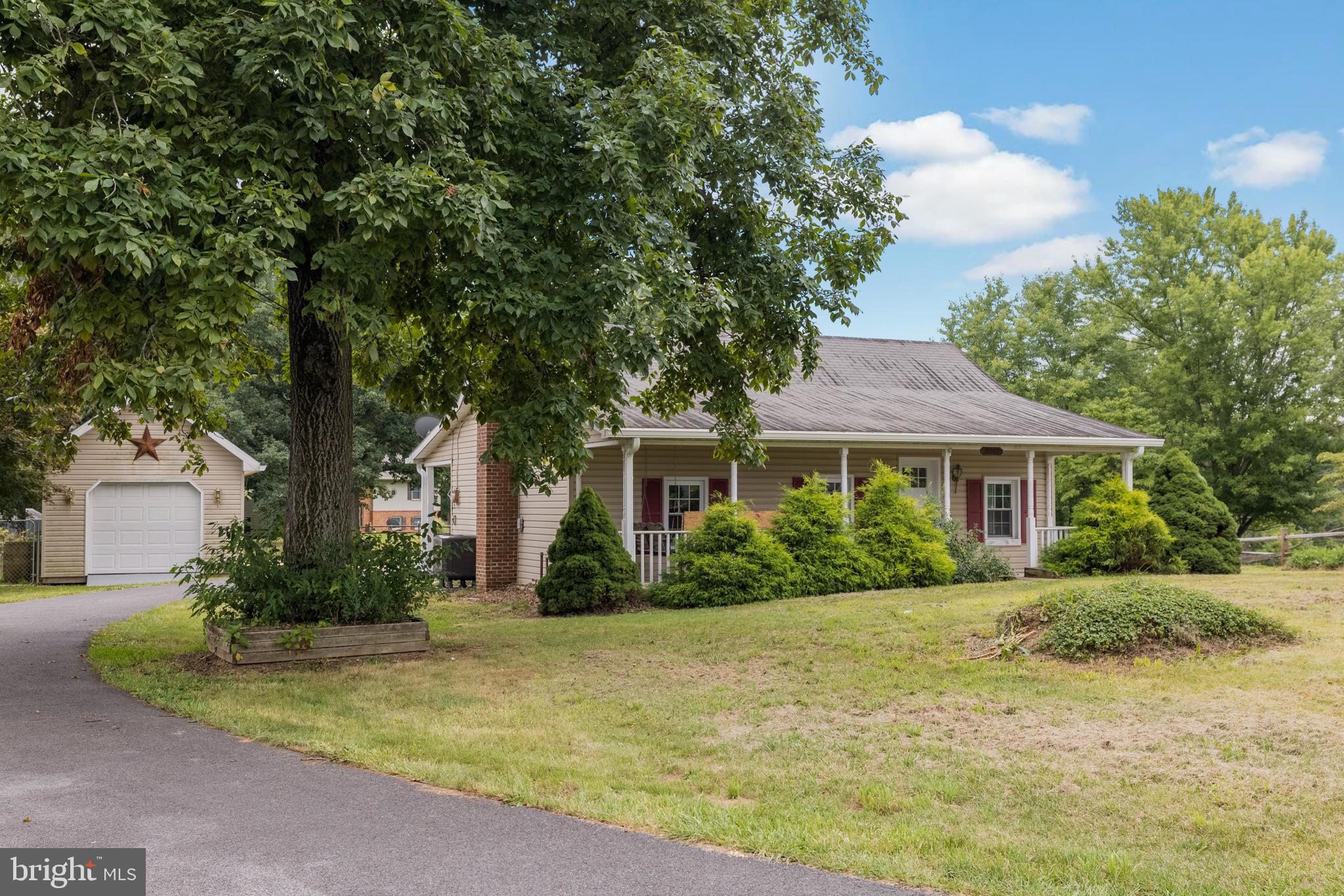 15945 Broadfording Road Clear Spring, MD 21722 - Photo 4 of 32 Single level living!