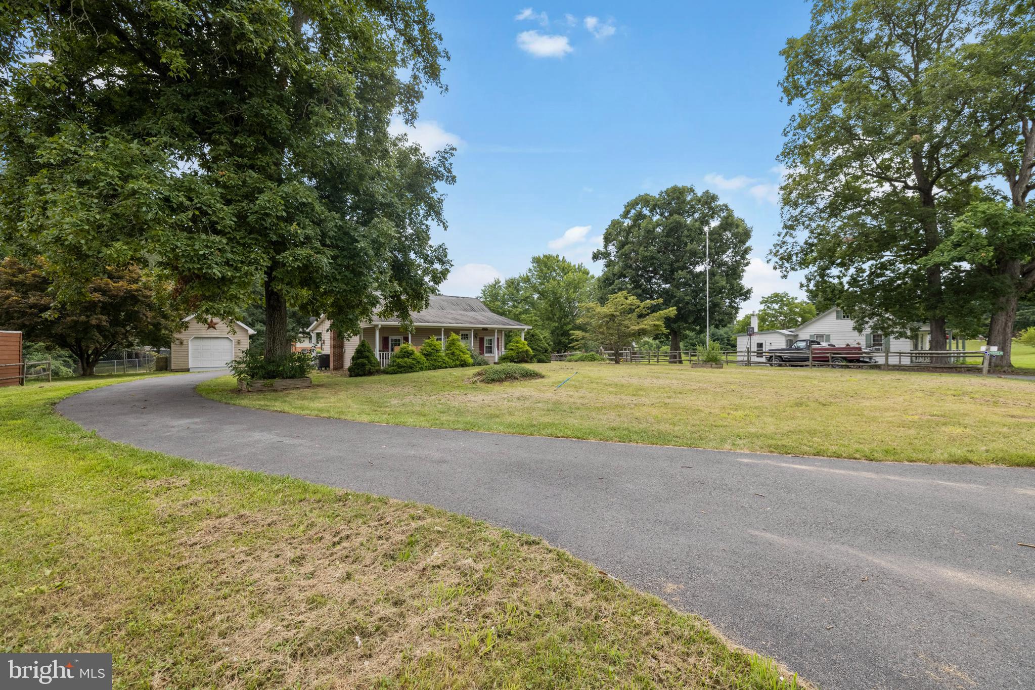 15945 Broadfording Road Clear Spring, MD 21722 - Photo 5 of 32 Circular driveway around house for 10+ cars!