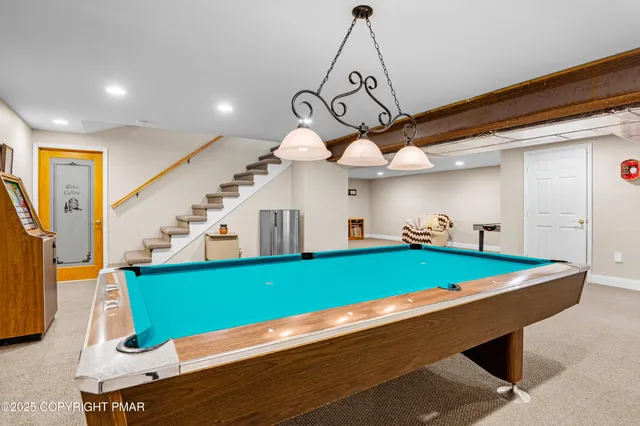 $799,900 | 150 Red Oak Drive, Palmerton, PA 18071