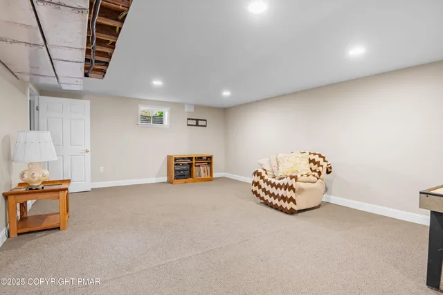 $799,900 | 150 Red Oak Drive, Palmerton, PA 18071