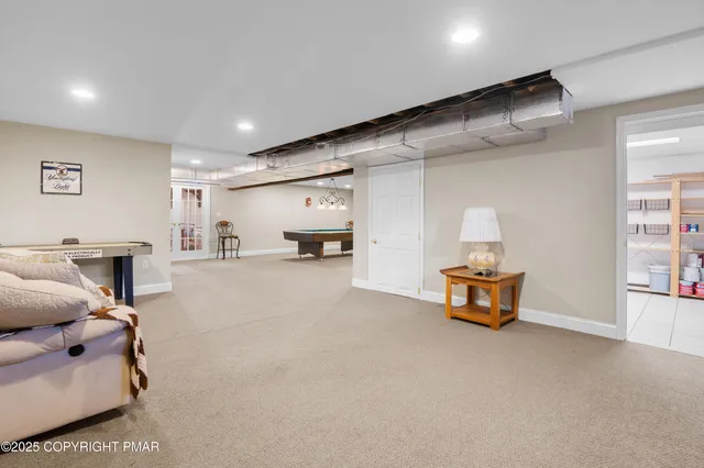 $799,900 | 150 Red Oak Drive, Palmerton, PA 18071