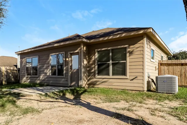 $1,700 | 2019 Lost Pine Court, Conroe, TX 77304