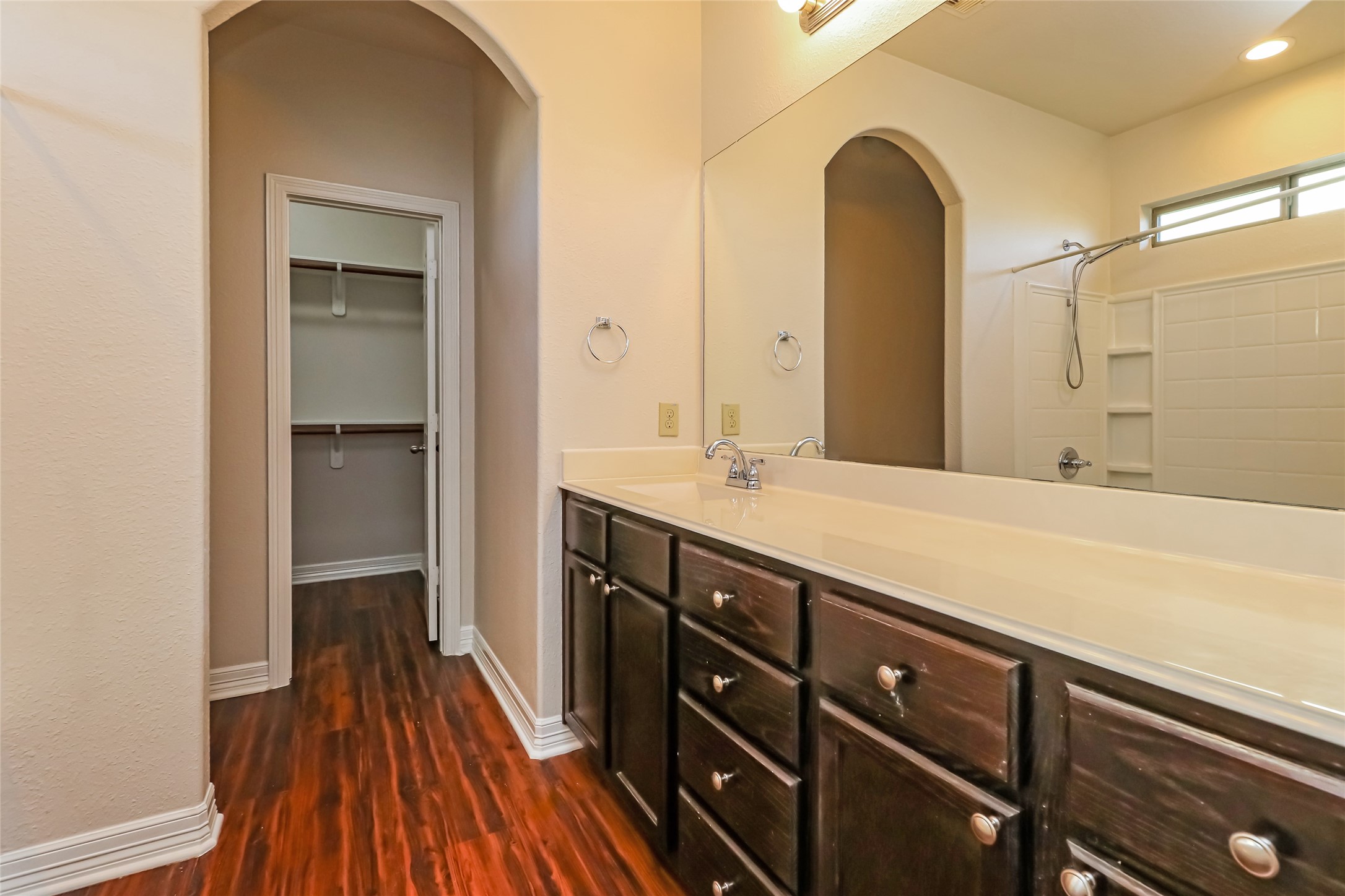 2019 Lost Pine Court Conroe, TX 77304 - Photo 10 of 16