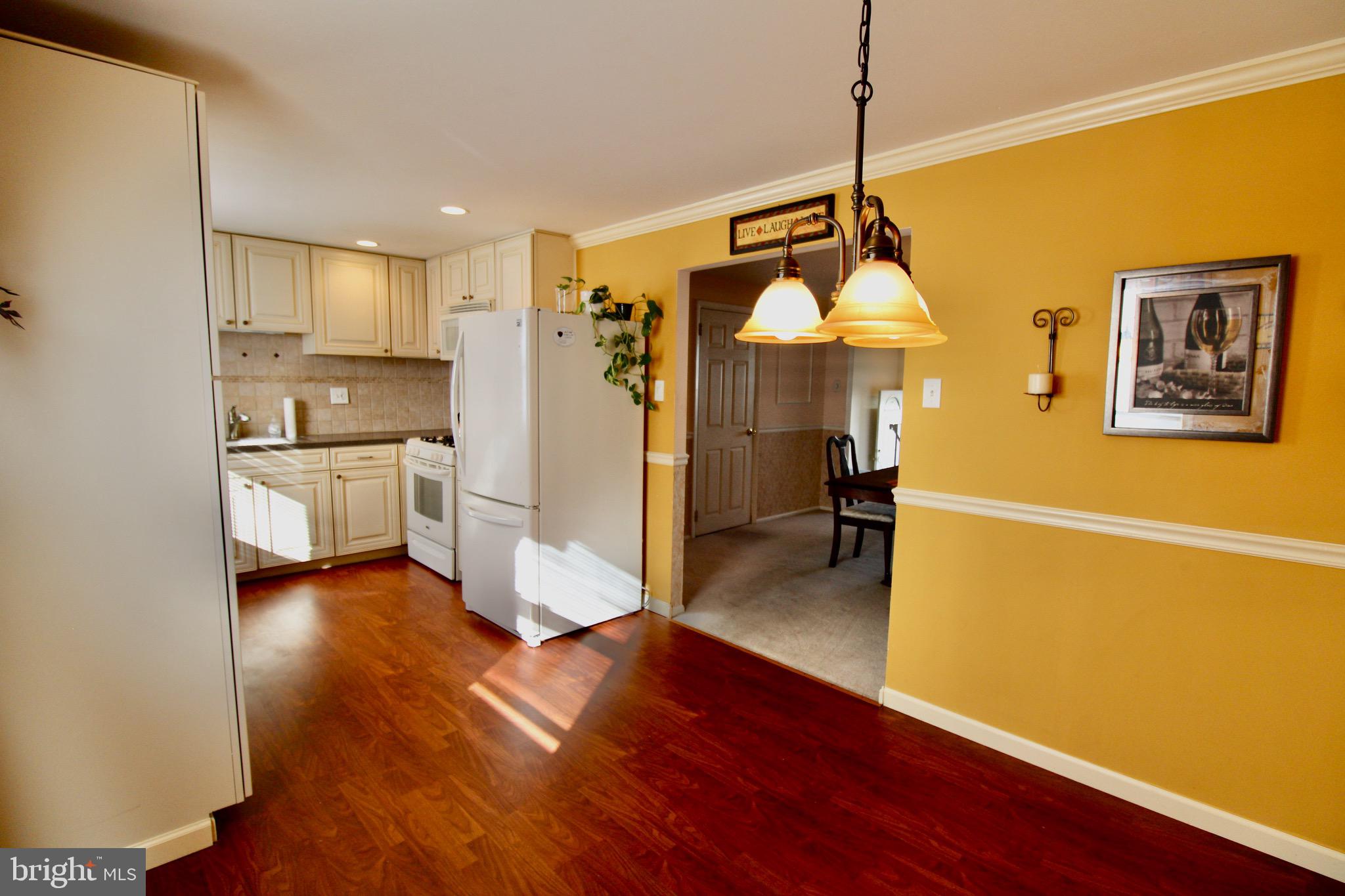 12038 Farwell Road Philadelphia, PA 19154 - Photo 8 of 20 Kitchen