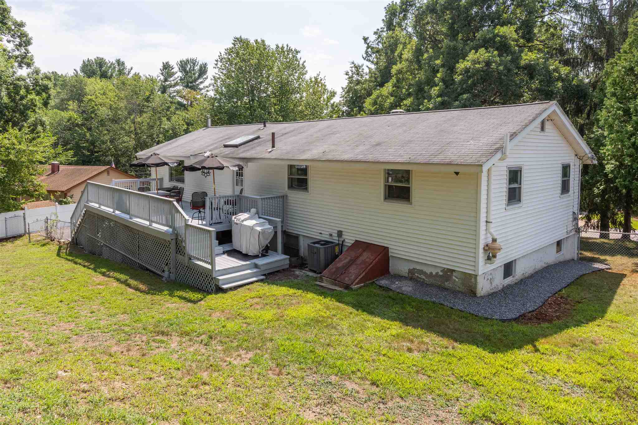 10 Newburgh Road Nashua, NH 03062 - Photo 26 of 30
